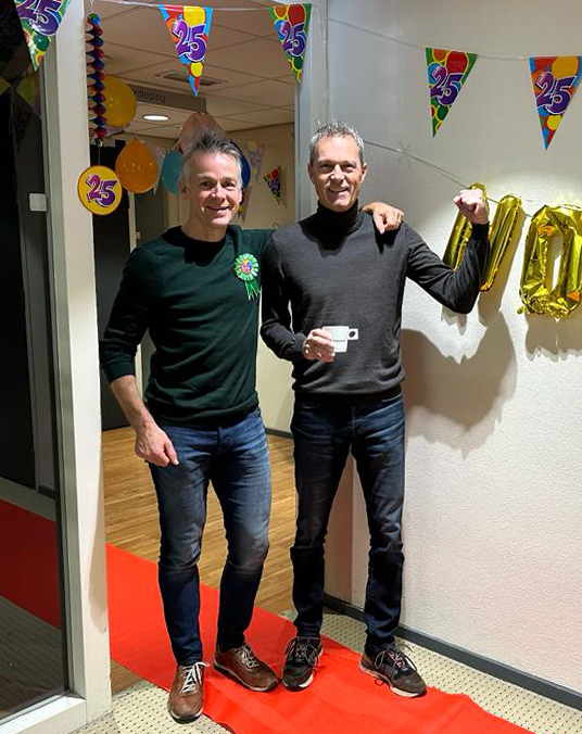 Gefeliciteerd Bob Groenewoud en Egbert Horsselenberg met het 25 jarig jubileum van <a href="/bitwisenl/">BitWise</a> en <a href="/ChainWise/">ChainWise</a> ! Wat een mijlpaal!! 🥳🥳🥳