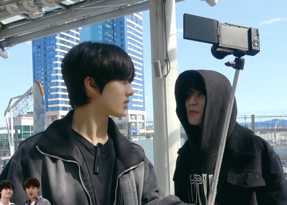 wasssssang's tweet image. 커플 브이로그에서 본 것 같은 기시감이 ㅅㅂ