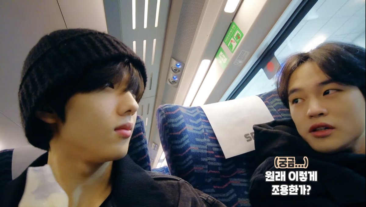 wasssssang's tweet image. 커플 브이로그에서 본 것 같은 기시감이 ㅅㅂ