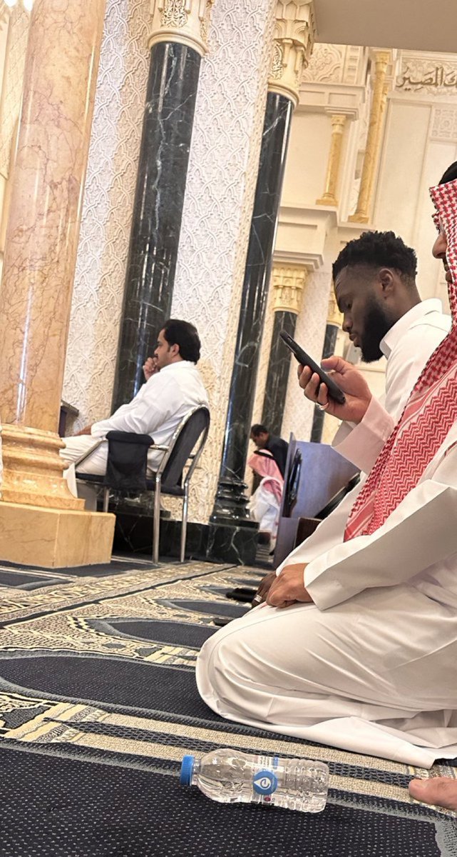 فرانك كيسيه في أحد مساجد جدة اليوم ❤️