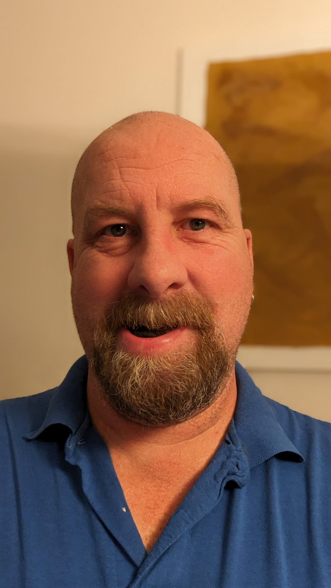 Johnnynaughty's tweet photo. It's finally Friday fellas!! What's on your lip? #diptime #FridayDip #dipper #dip #lipperup https://t.co/wYcBR1cgdP