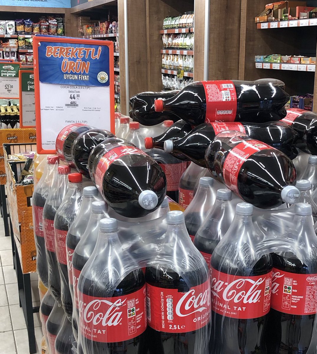 misvakcaps's tweet photo. Ülkenin diyanet işleri başkanlığı bile boykota davet ederken Tarım Kredi Kooperatifi marketleri İsrail mallarını boykot etmek yerine "Bereketli Ürün" etiketiyle satıyor.

Halkın talebi İşgalci İsrail'in ürünlerini boykot etmenizdir @tarimkredi !

Konun takipçisi olacağız! https://t.co/2tSVOBwdmn