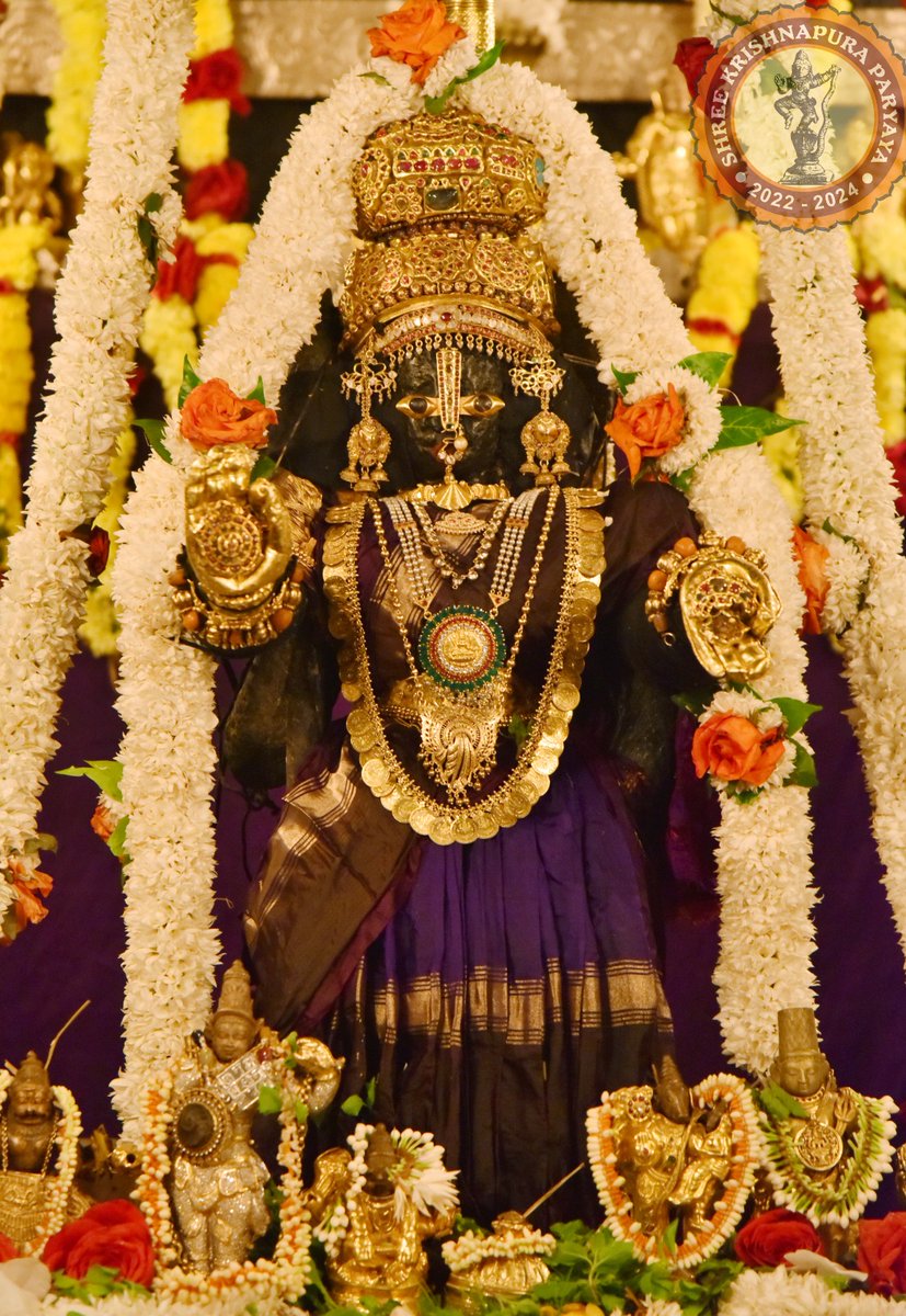 UDUPI SHRI KRISHNA DARSHANA on 3rd November 2023 as SHREE MAHAA LAKSHMIDEVI ALANKAARA Friday Special 🙏🏼🙇🏻‍♀️🙏🏼