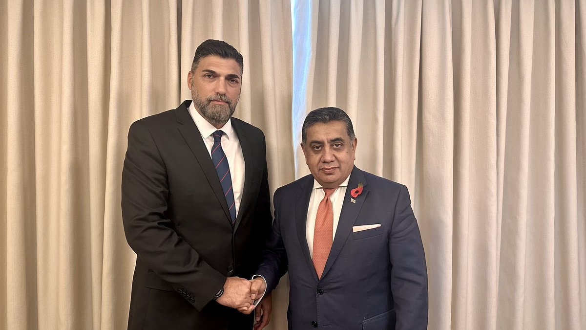 The UK will continue to stand with Israel. That’s the message I heard today from minister @tariqahmadbt. We discussed the need to bring the Hostages back home and the way October 7th has affected us all in Israel. I also underlined Israel's commitment to Law of War. 🇮🇱🇬🇧