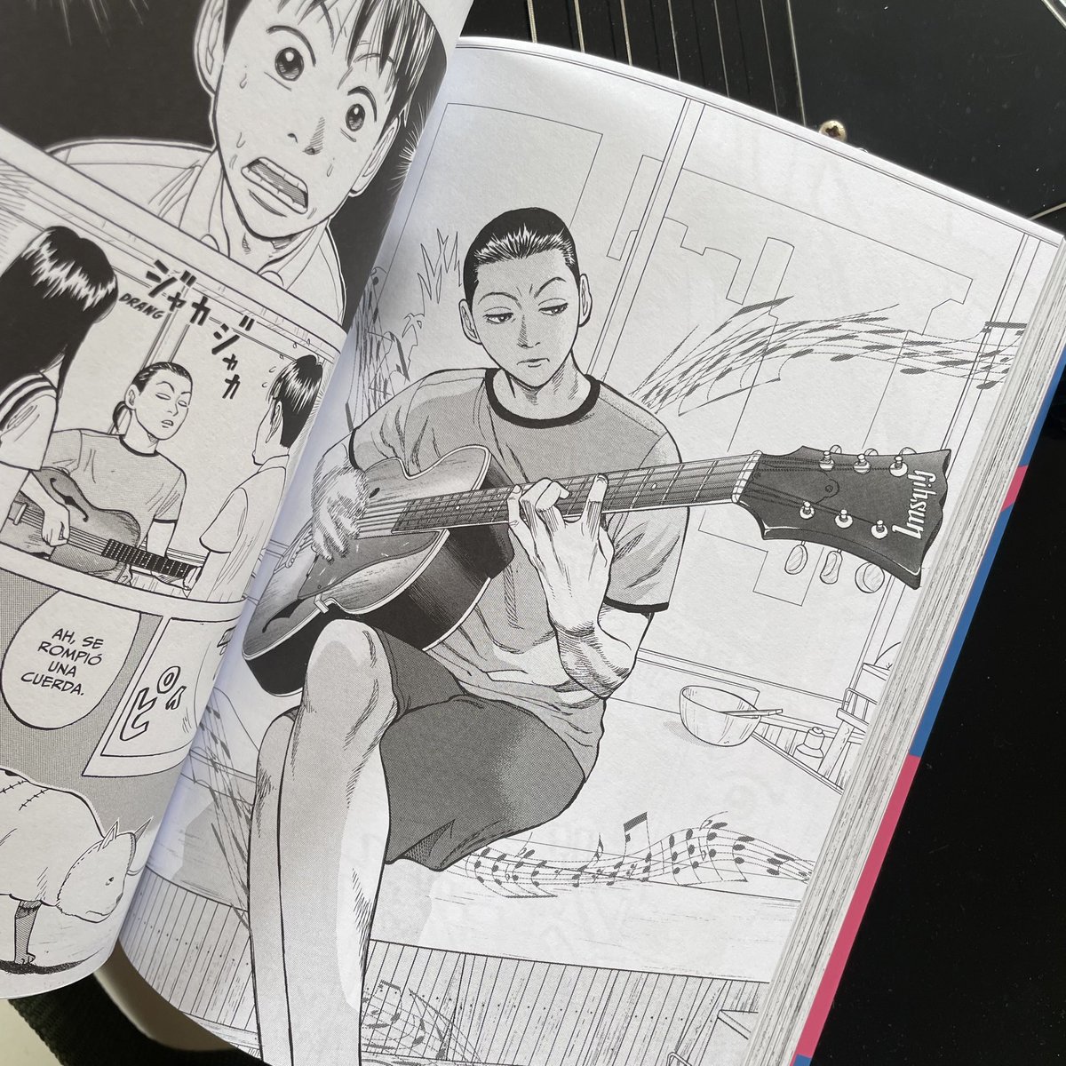 DistritoMangaCL's tweet image. Tras más de veinte años de espera, llega a Chile #BECK, la obra maestra de #HaroldSakuichi inspirada en la banda #RedHotChiliPeppers donde la música, la fama y el amor sacudirán a un joven que busca su lugar en el mundo.

#DistritoMangaCL
#DMCL
#distritomangachile