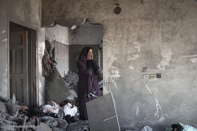 unicef_cat's tweet photo. La infància de Gaza ja ha hagut de suportar massa. 
Cal aturar les massacres i el cauteri. 
Els infants no han de ser MAI un objectiu.
👇
https://t.co/PY5fiwSb5E https://t.co/FR2njqvy6a
