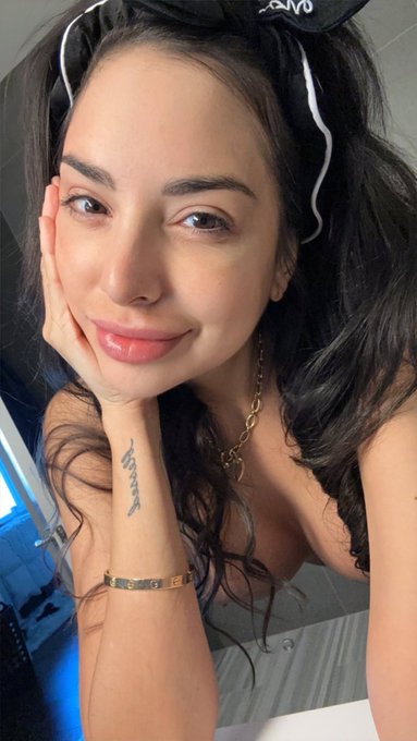 Good morning say it back?!!! https://t.co/UPJMNl9RCL