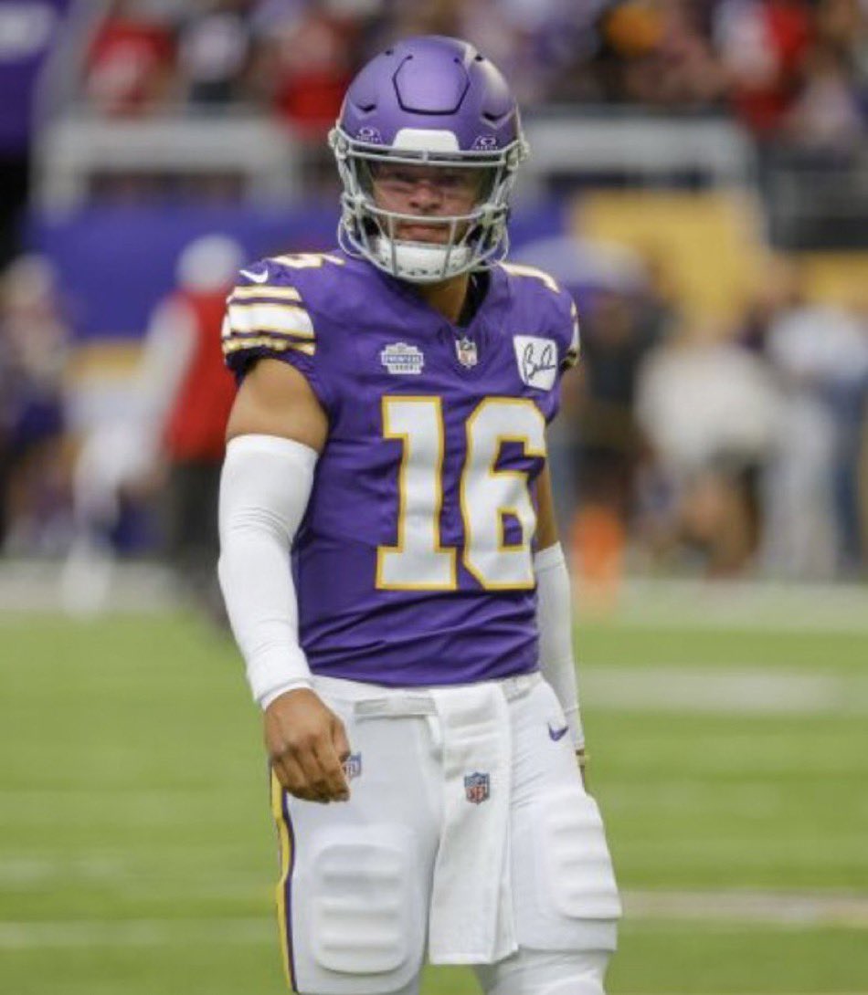 Jaren Hall has a chance to make history on Sunday ‼️

If he passes for 33,099 yards on Sunday against Atlanta, he will be the Vikings all time pass yards leader.

Can he do it? #Skol