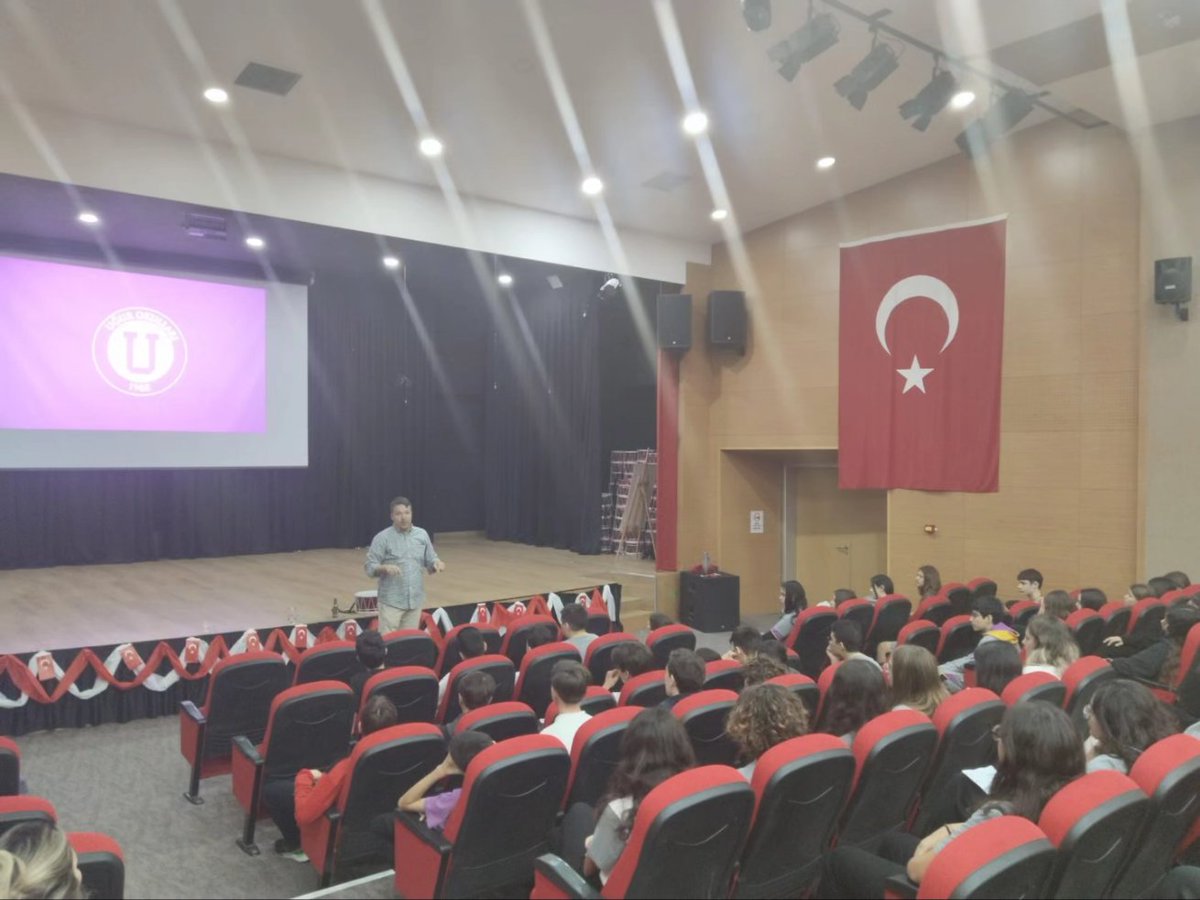 UONarlidere's tweet photo. Psikolojik Danışman https://t.co/B5lyPeKTVvış Sezgin, 8.sınıf öğrencilerimiz ile "Hayatımız Sınav" motivasyon konuşması gerçekleştirdi.
#uğurluolmak 💜 https://t.co/3CSwqKwF8c