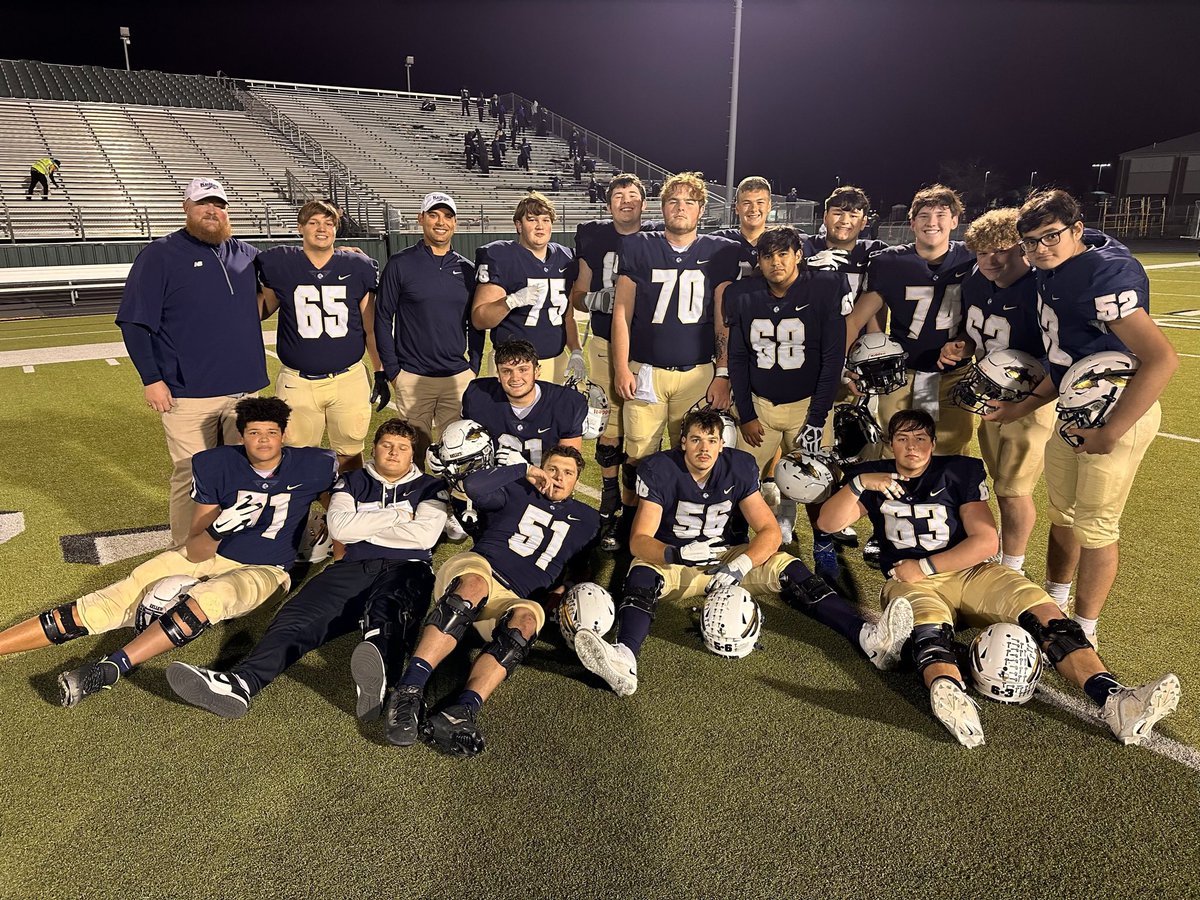 34-28 Victory pic! 7-3! Playoff bound!! Keep up the hard work OL! #bluelightswillshine #Playoffs @Matthew_Garita <a href="/TexMahon/">TexMahon</a> <a href="/KilianRegiste/">Kilian Registe</a> <a href="/mjreagan21/">Michael Reagan</a> <a href="/TannerChorens/">Tanner Chorens</a>