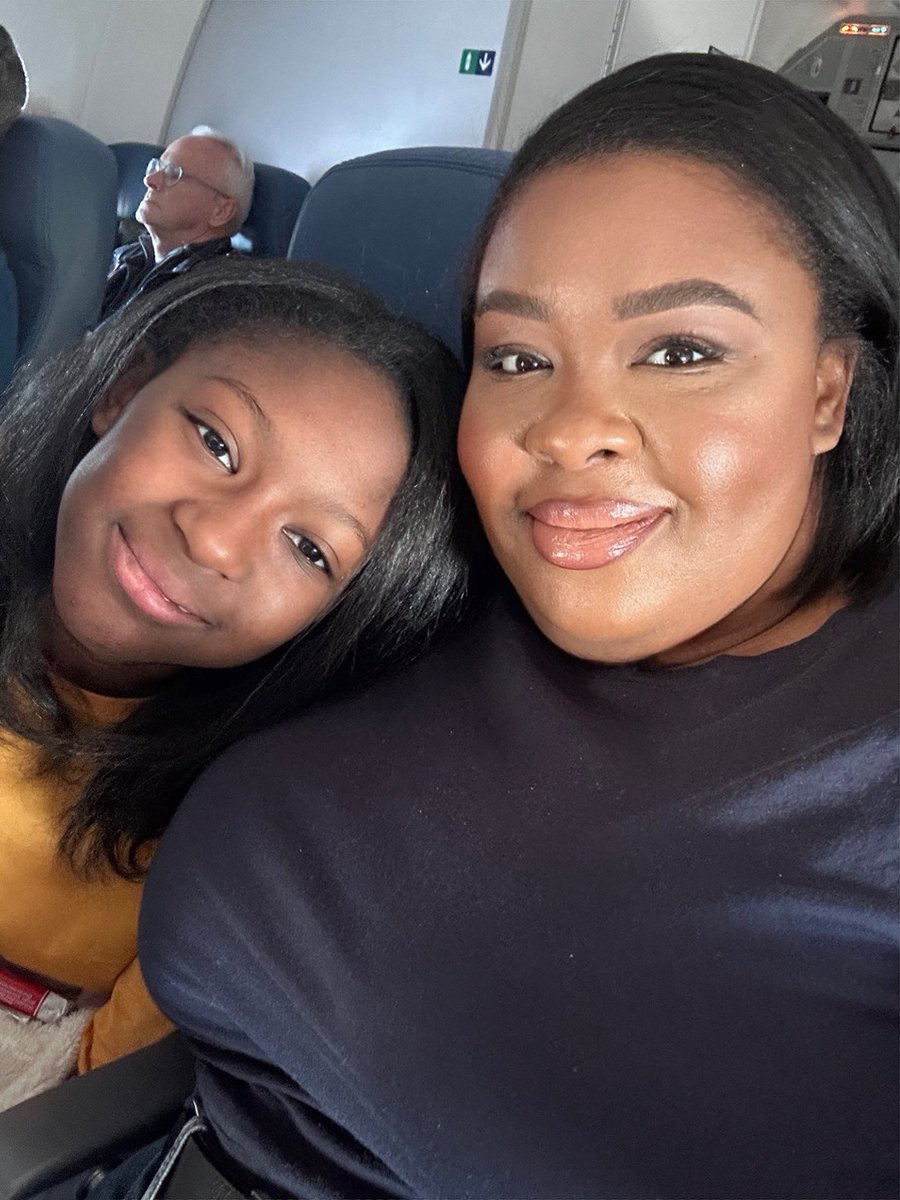 heyebby_'s tweet photo. Mookie &amp; me 🤗 #twinsmaybe https://t.co/65AE8hmbMQ