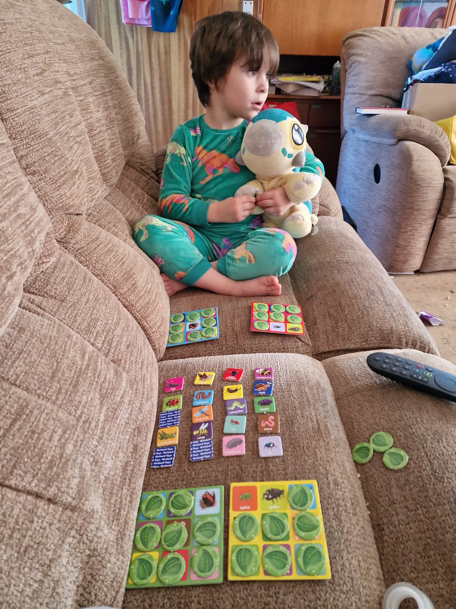 Little bug bingo with Joseph and Bumpy, learning about mini beasts and taking turns @OrchardToys @wcpsc2030 #halftermfun