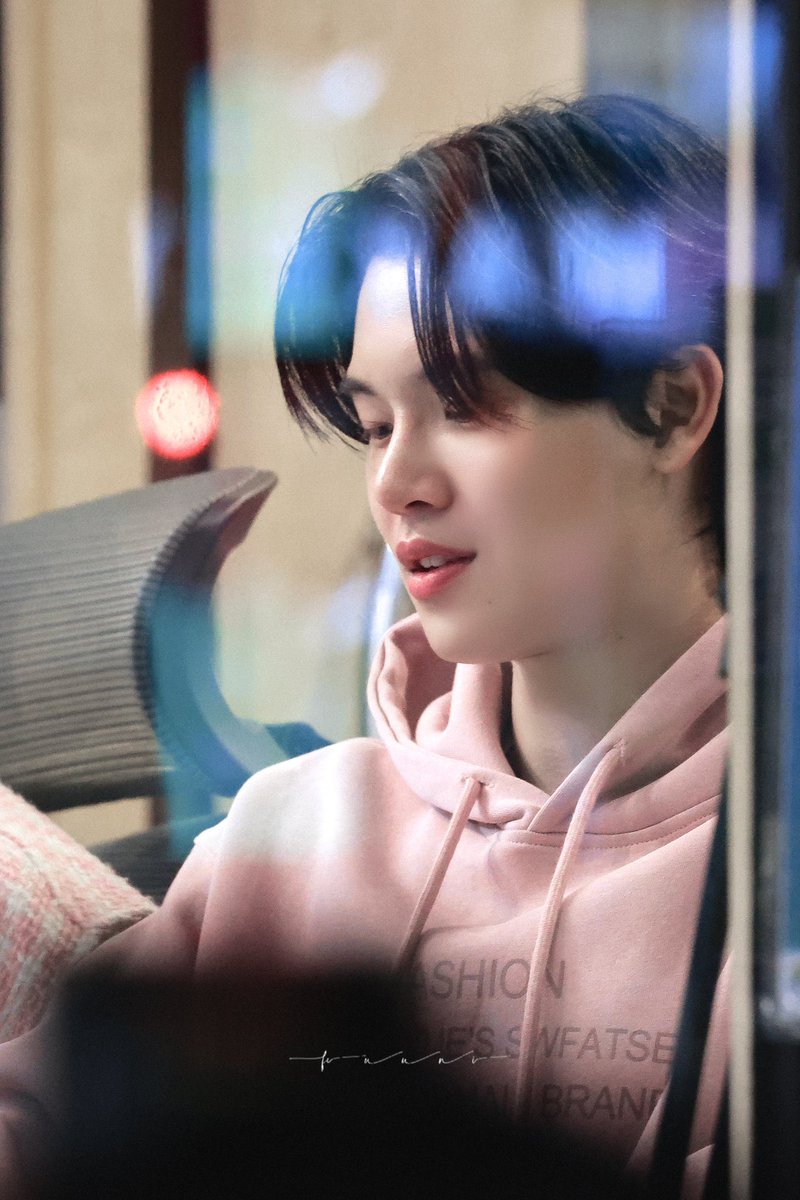 yyyyinft's tweet photo. 𝟮𝟯.𝟭𝟭.𝟬𝟯

😶‍🌫️

#yinyin_anw @yinyin_anw 
#รักไม่รู้ตัวxหยิ่นวอร์ https://t.co/ANM9wSXZoZ