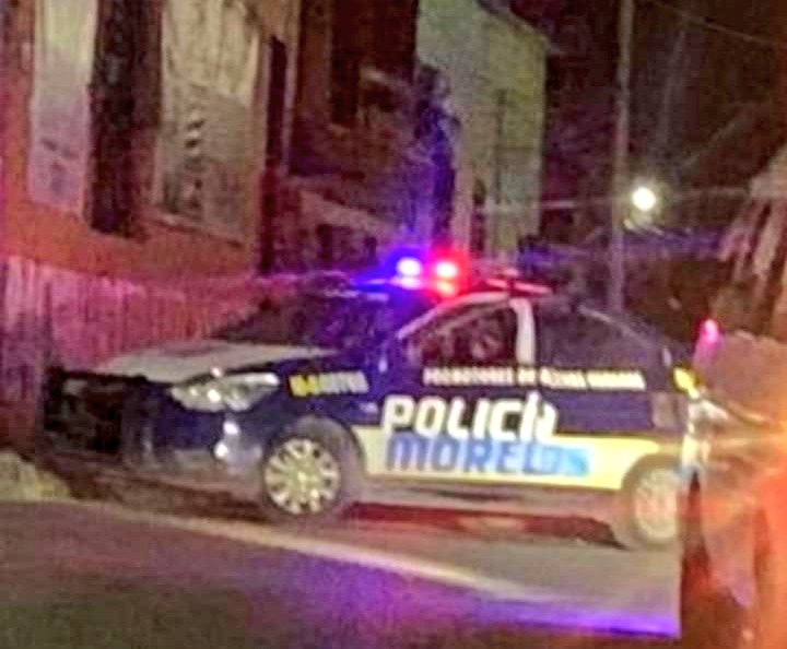 fantasmakatsuki's tweet photo. ASESINA  A POLICÍA EN #MORELOS

#Tepalcingo

El asesinato ocurrió en la calle 16 de Sept. El uninformado fue víctima de varios disparos por arma de fuego, el responsable fue un sujeto ebrio. https://t.co/gfnN0vAlxr