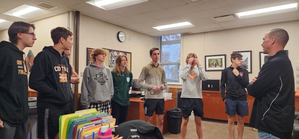 Good luck to our XC runners as they participate in the IHSA State Finals tomorrow in Peoria!!  Let’s go !!!!!