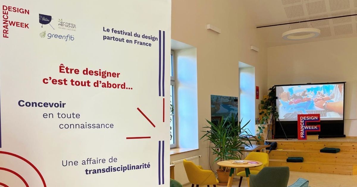 Manhattanpeachy's tweet photo. #FrancePeachy #DesignPeachy Nous sommes vivant, vivants, vivantes ! https://t.co/cOCwfaXtxC https://t.co/JSELxnjQJI