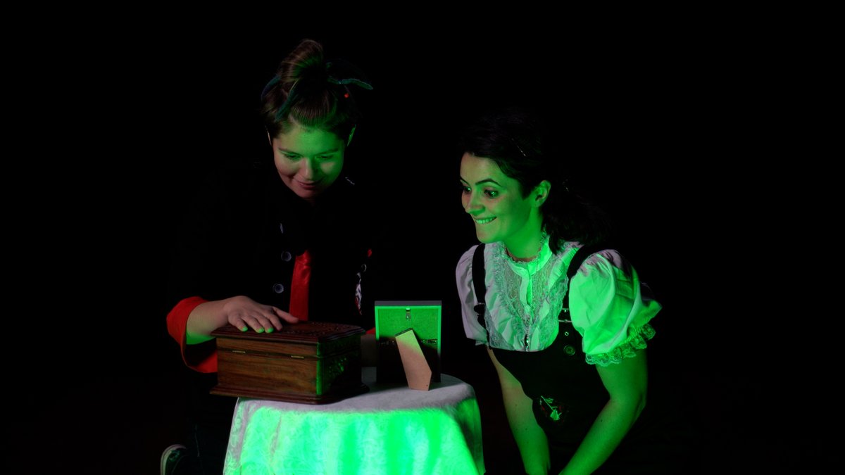 ArtsCtrWton's tweet photo. Book your tickets for The Gingerbread Witch on Thursday 23 November.

Inspired by The Brothers Grimm’s Hansel and Gretel, this tale of magic takes place in a mystical village where twins Anders and Aurora discover an enchanted object that propels them into an adventure. https://t.co/PtyeVoeLQX