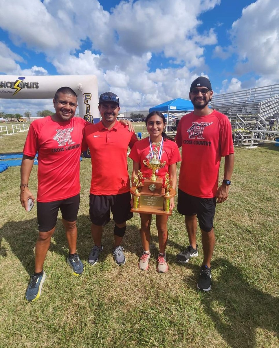 gfgafo8's tweet image. " What we instill in our children will be the foundation upon which they build their future."Steve Maraboli~ I can never say THANK YOU enough to Ayianna's Highschool Coaches for encouraging her to do her best &amp;amp; reach her goals! @EdwardXC1099 @HCISD_Athletics  #CSND