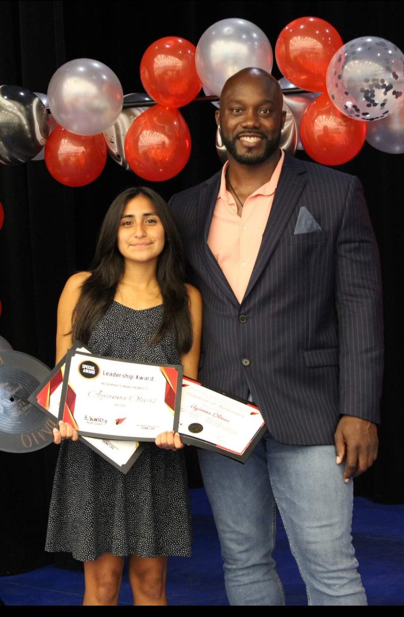 gfgafo8's tweet image. " What we instill in our children will be the foundation upon which they build their future."Steve Maraboli~ I can never say THANK YOU enough to Ayianna's Highschool Coaches for encouraging her to do her best &amp;amp; reach her goals! @EdwardXC1099 @HCISD_Athletics  #CSND