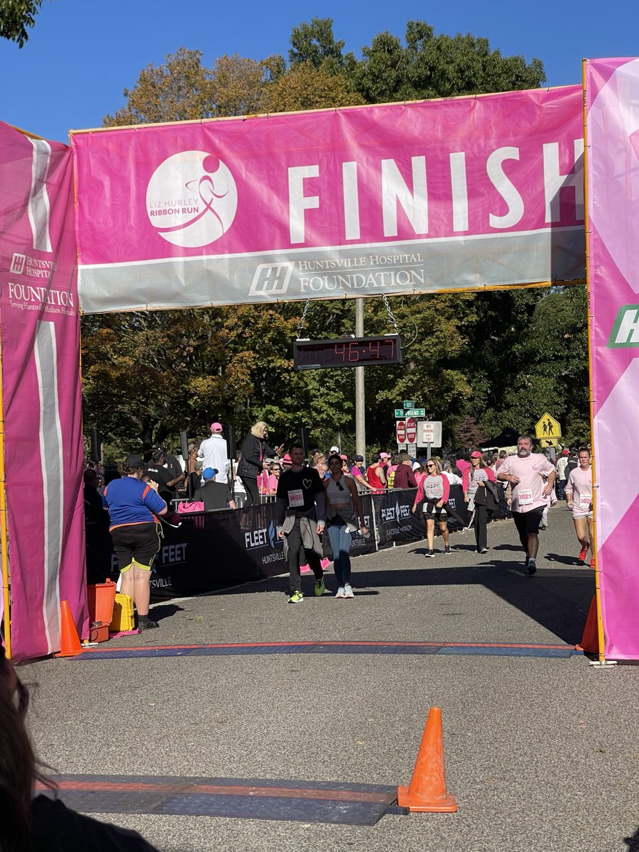 Summit_IS's tweet photo. As a recent #breastcancersurvivor… I wanted to find a way to give back to the #localcommunity and raise attention for early detection. To do this… we participated in the #Huntsville Hospital Foundation’s 20th Annual Liz Hurley Ribbon Run! https://t.co/uEklu0NEws https://t.co/53q4QxBFCK