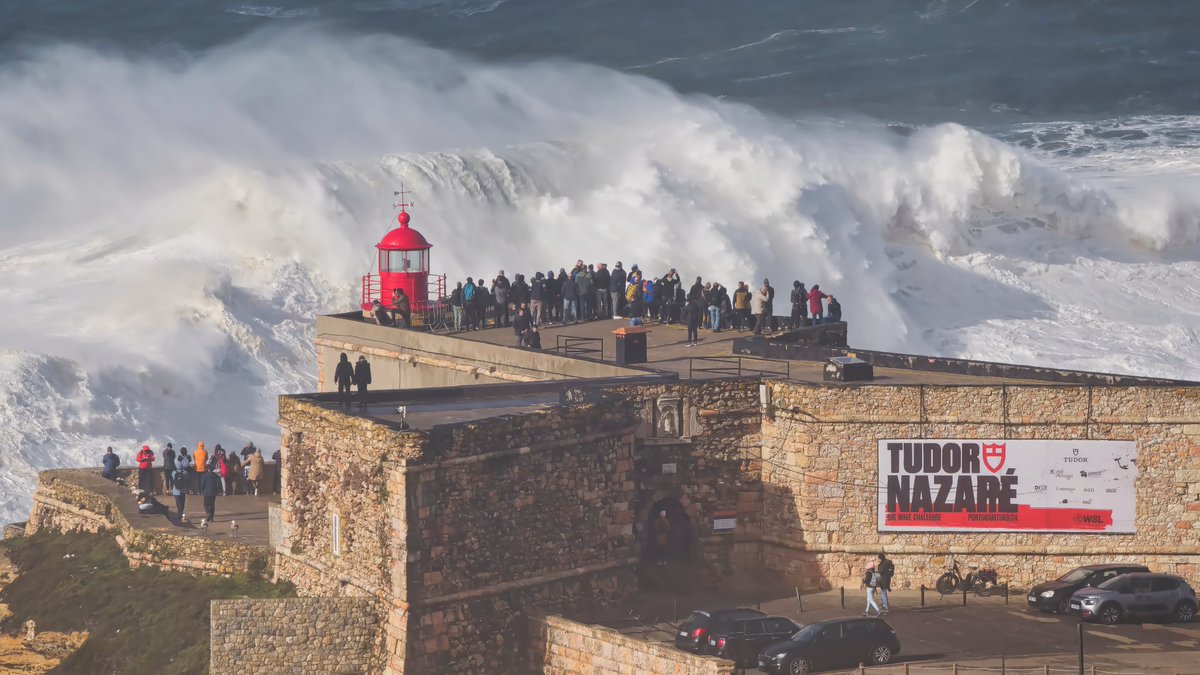 Go_TravelPlanet's tweet photo. Nazare this morning. Massive waves expected for Sunday. #Portugal #nazare https://t.co/uMiDBvMieC