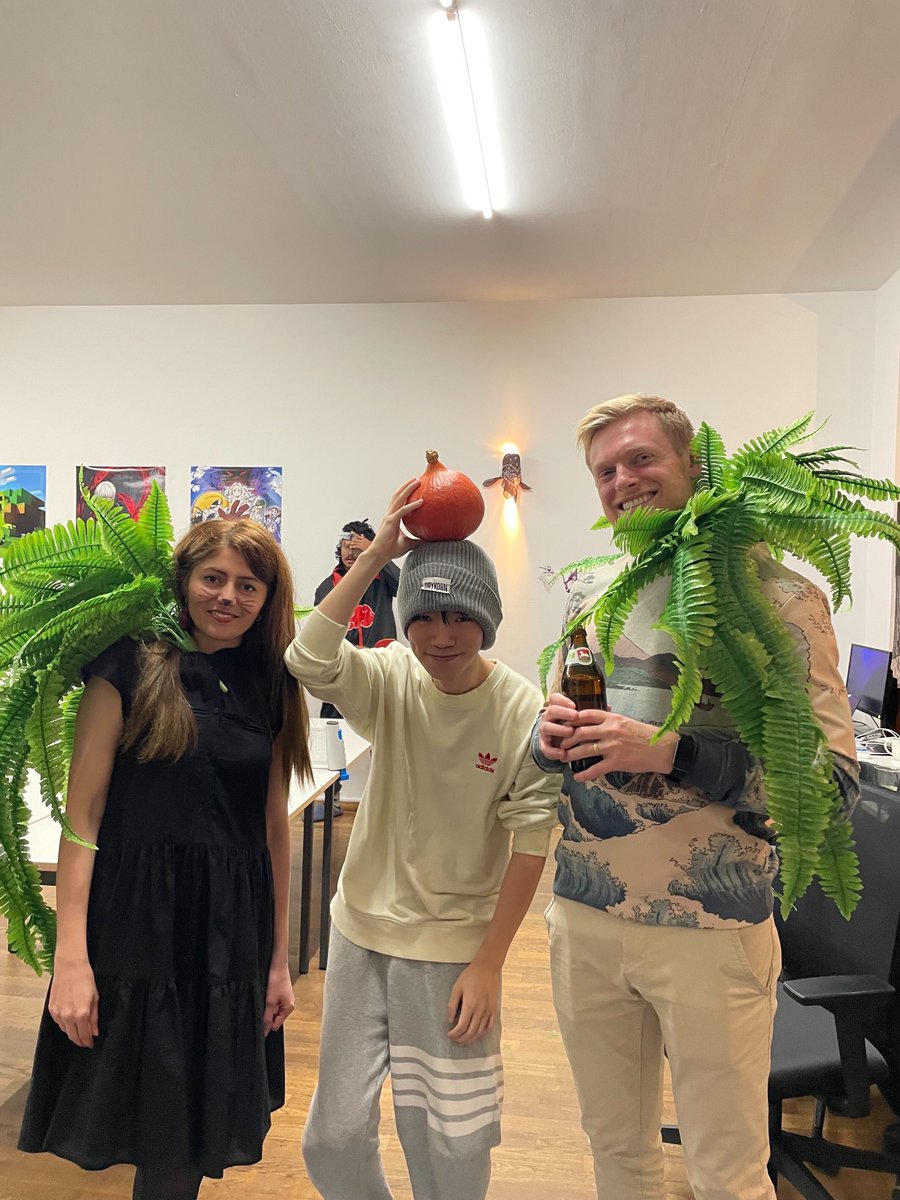 GRIDesports's tweet photo. Things are looking ghoulish on the GRID 👻

Check out the pics from our spooktacular Halloween party this week - the Team killed it with the costumes! 

#esportsdata #Halloween #Esports #Data https://t.co/7XtT2RVKAv