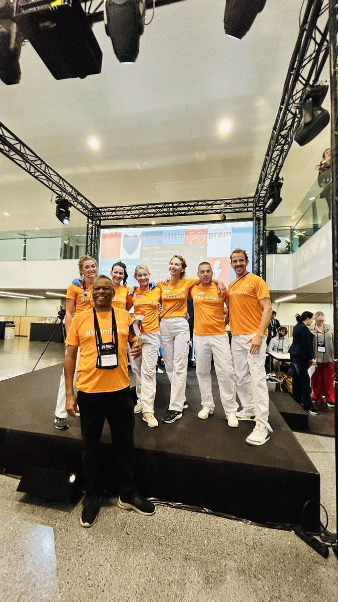 T๐MO (@broedertimo) on Twitter photo Great team performance of the <a href="/Flevoziekenhuis/">Flevoziekenhuis</a> resuscitation team ๐ณ๐ฑ <a href="/ERC_resus/">ERC - European Resuscitation Council</a> #resus23 congres ๐ช๐ป๐ช๐ป Great team performance of the <a href="/Flevoziekenhuis/">Flevoziekenhuis</a> resuscitation team ๐ณ๐ฑ <a href="/ERC_resus/">ERC - European Resuscitation Council</a> #resus23 congres ๐ช๐ป๐ช๐ป