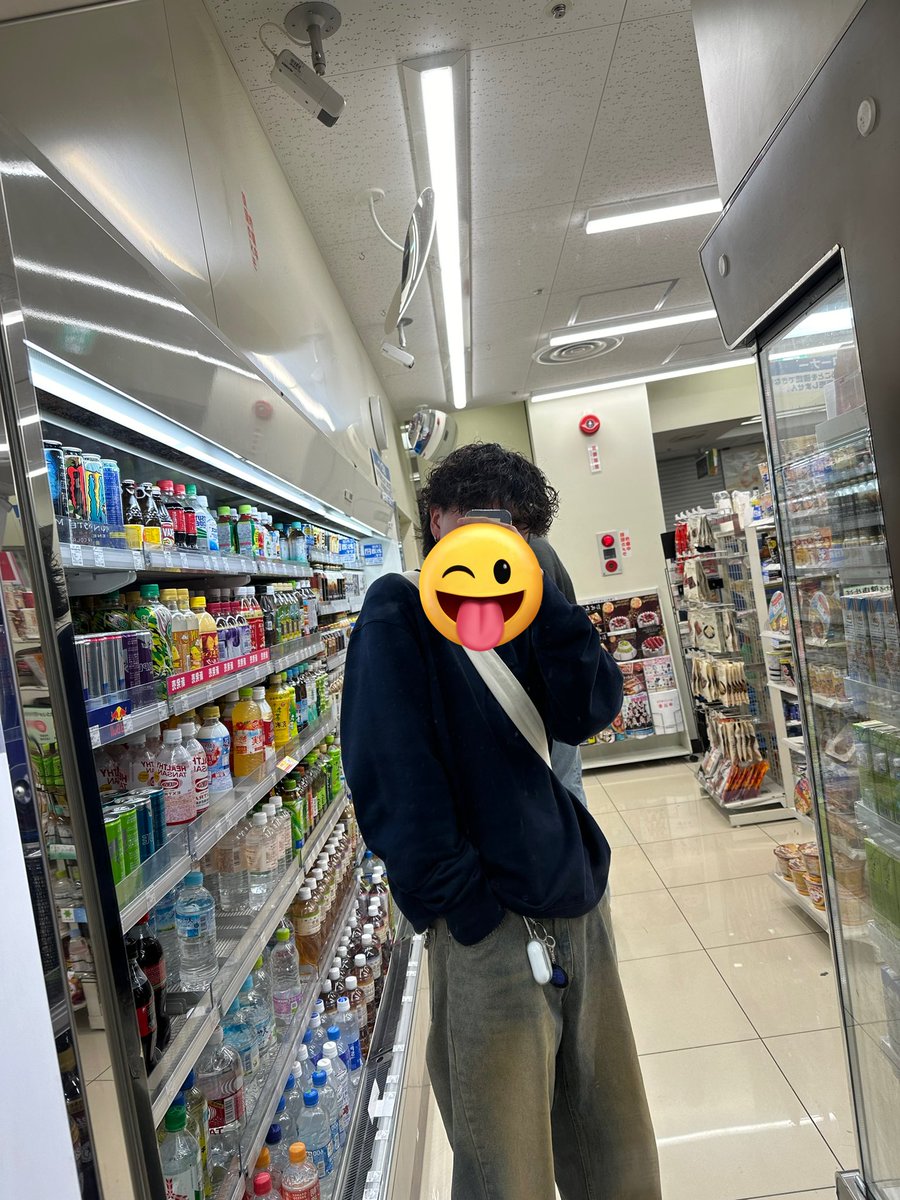 Ravis_rabbit's tweet image. パーマかけてるんるん🎶