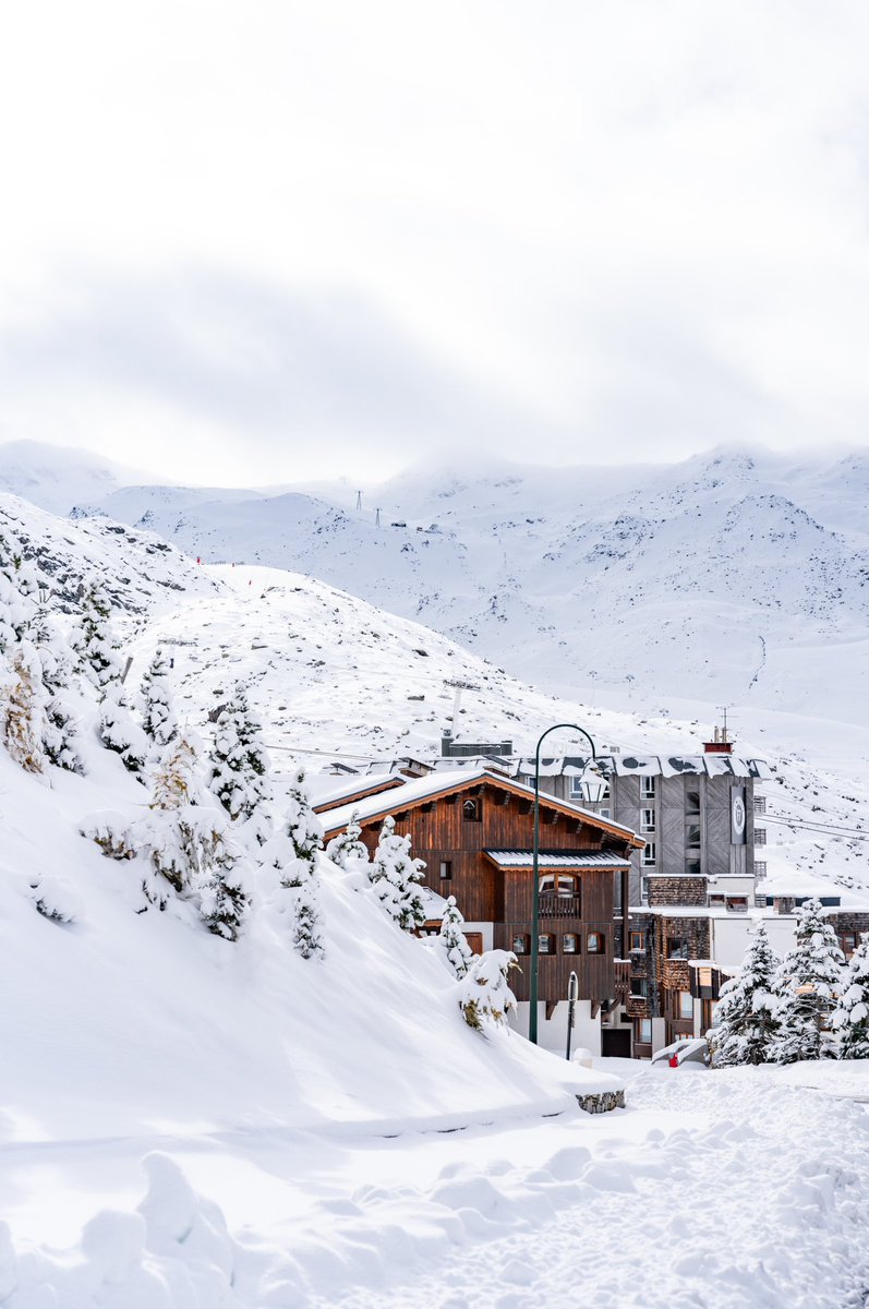 J-22 avant l’ouverture et +30cm de neige en station ce matin ❄️❄️❄️🤩
——
22 days to go before the resort opens and +30cm of snow this morning ❄️❄️❄️🤩