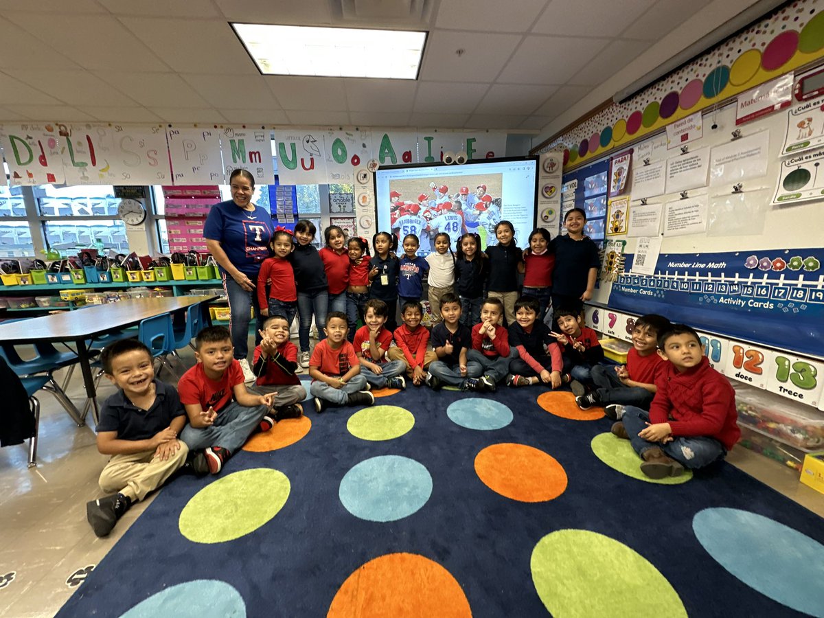 SheydaBorges's tweet photo. Kindergarten class celebrates from the classroom @RangersInsiders #WorldSeriesChampions #Rangers @EdwardTitche #homeofthetigers @ACEDallasISD @dallasschools https://t.co/SYOqvKw8ue