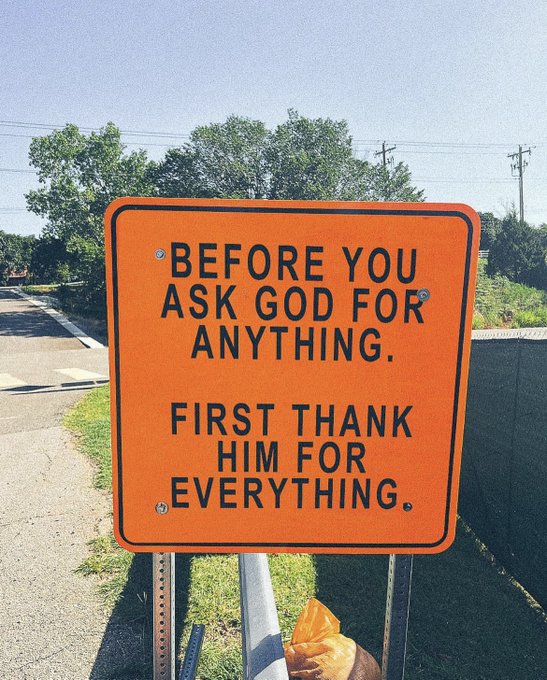 AmazingAnimalsX's tweet photo. @JoelOsteen Before you ask God for anything, first thank Him for everything. 
#Prayer #Thankfulness https://t.co/VRQyrvJOh7
