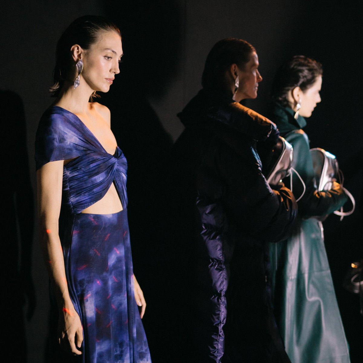 080_bcn_fashion's tweet photo. Moments previs al show de SIMORRA. Recorda que si et vas perdre el show, el tens disponible a la nostra web. 

#080bcnfashion #fashionweek #fashionshow #Simorra #32edition #barcelona https://t.co/nkmErvD06K