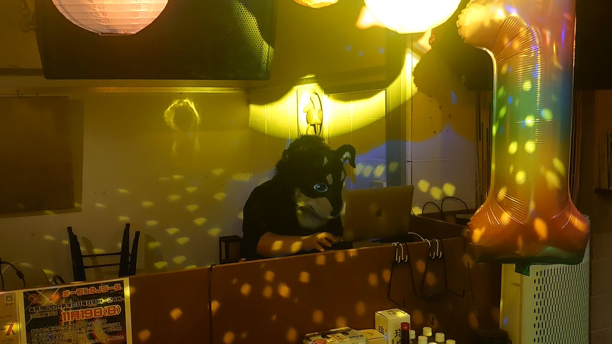 momomuken's tweet photo. KASAさん二巡目はディスコサウンドでMIXしてます🕺
@Kasa_sound
#MigratoryAnimals
#FursuitFriday https://t.co/8XsYjbhnvo