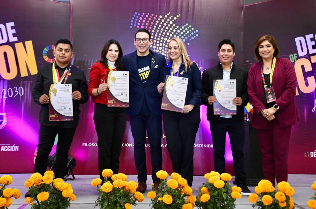 MonicaRoblesB_'s tweet photo. En mi tarea como diputada, tuve la oportunidad de presidir la Comisión Especial para el Seguimiento de la Agenda2030 y ODS,  asumiendo con compromiso y responsabilidad, el trabajo  dirigido a los principales desafíos y cambios que enfrentamos en la sociedad.

Agradezco a @EduardoCarreonM por la invitación al Congreso Internacional Década de Acción de la #Agenda2030 y poder compartir las acciones legislativas impulsadas, que hoy se traducen en resultados positivos, en materia de salud sexual y reproductiva, cuidado ambiental y derechos humanos, contribuyendo así, en la transformación de una sociedad más igualitaria, justa e incluyente para no dejar a nadie atrás.

Juntos podemos ser agentes de cambio y hacer de nuestro mundo un lugar mejor. ¡Actuemos ahora! 🌎♻️ 

#MonicaRobles #Agenda2030
