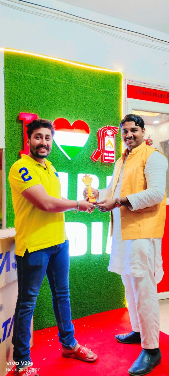 AsifSheikh__'s tweet image. 🌹❤️🎉🎊Congratulations winners 💐🏆🎁🌟⭐️🎊🎉🎁💐🏆
fire hydrants systems   Supply  &amp;amp; Installation 🔥 📛 👨‍🚒 🚒 🧯 
....🔥 📛 👨‍🚒 🚒 🧯
#fireextinguishertraining #firesafetyequipment #fireextinguisher #fireextinguisherservice #WINNER 📛 👨‍🚒 🚒 🧯