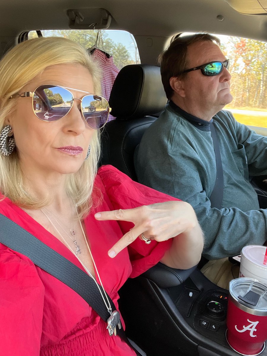 jkittkat's tweet photo. #WeRollin
#TidalTowelUp🙌🏻
#TwitterTailgaters🚘🐘🎉🏈
#𝓡𝓸𝓵𝓵𝓙𝓪𝓵𝓮𝓷𝓡𝓸𝓵𝓵💪🏻🏈
#STOMPtheCorndogs
#BeatTheTigers🐯
#LSWho❓
#RevengeGame
#OurHouse🏟️
#RoadTo19🛣️🏈
#NotDoneYet…
#RollTide🅰️🐘🌊🏈 https://t.co/vTn5Pj0IJ5