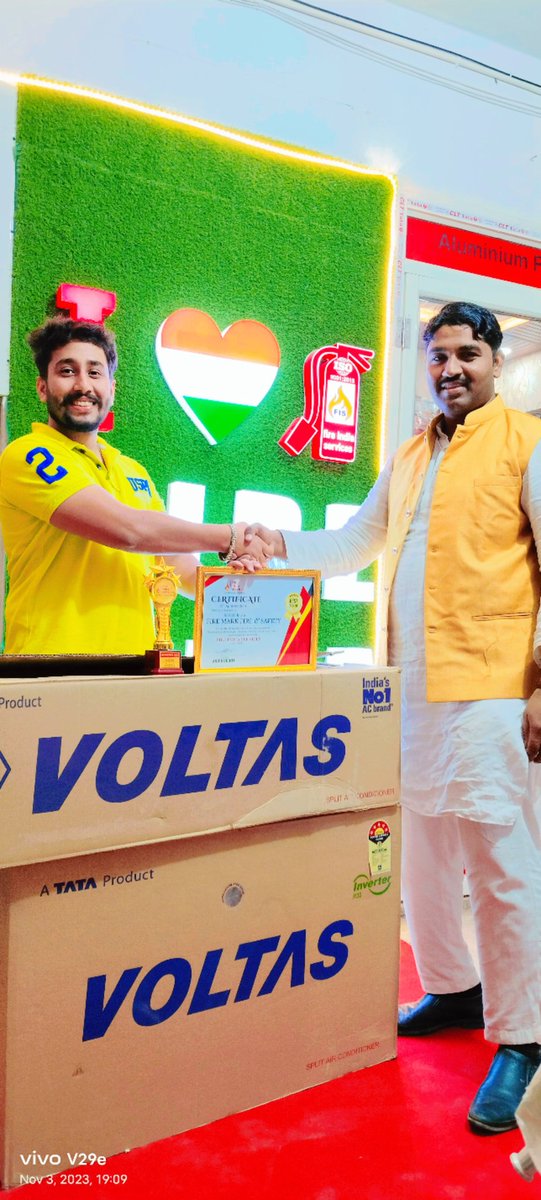 AsifSheikh__'s tweet image. 🌹❤️🎉🎊Congratulations winners 💐🏆🎁🌟⭐️🎊🎉🎁💐🏆
fire hydrants systems   Supply  &amp;amp; Installation 🔥 📛 👨‍🚒 🚒 🧯 
....🔥 📛 👨‍🚒 🚒 🧯
#fireextinguishertraining #firesafetyequipment #fireextinguisher #fireextinguisherservice #WINNER 📛 👨‍🚒 🚒 🧯