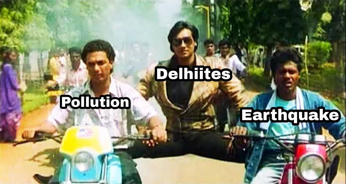 Simranlessly's tweet photo. Delhi people right now 

 #earthquake https://t.co/t6EDMuxf07