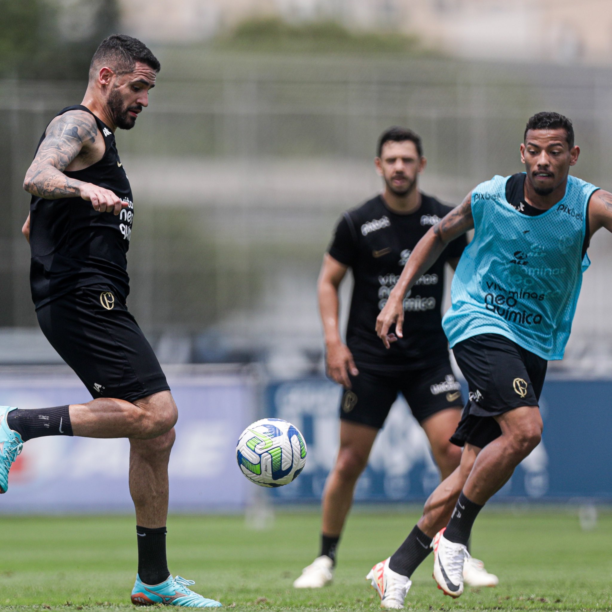 Mano aposta na mescla de idade na reta final do Brasileirão e evita falar  sobre renovações no Corinthians - Gazeta Esportiva