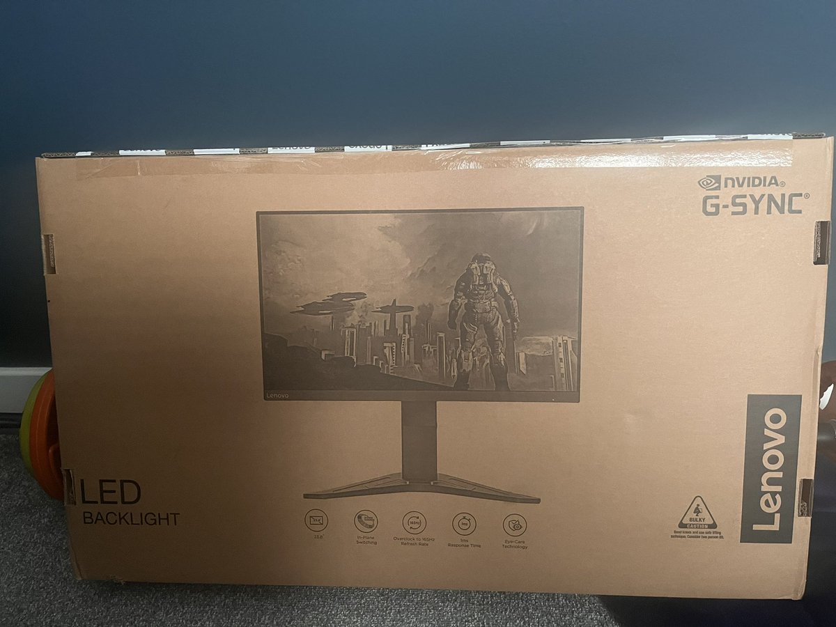 sprayedbg's tweet image. Extremely dissatisfied with delivery from Very - 
gaming monitor purchased for kids Xmas - delivered today in packaging that my 7 year old could see what it was.  He answered door to delivery driver .  
How do I explain that on Xmas morning 🥲😡