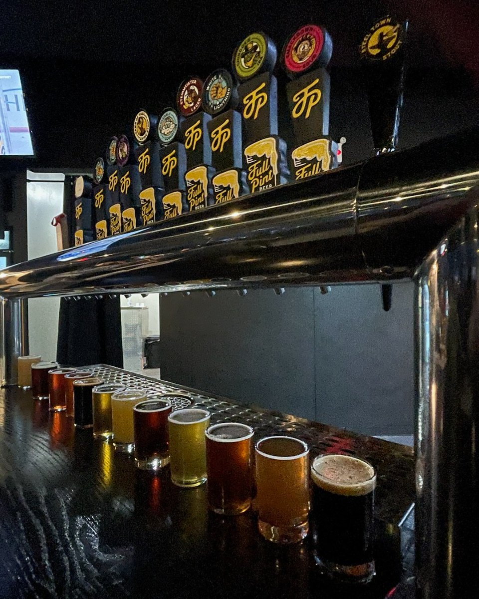 fullpintbeerpgh's tweet photo. We have a great night planned! It's Friday Night Flight Night, $10 flights all night! We have @MichaelChristopher back at The Outpost tonight! Stop in &amp; kick off your weekend right with your favorite #FullPintBeer!

#DrinkPGH #drinklocal #Pittsburghmusicscene #LiveMusicPittsburgh https://t.co/3Rcs9V8GFL