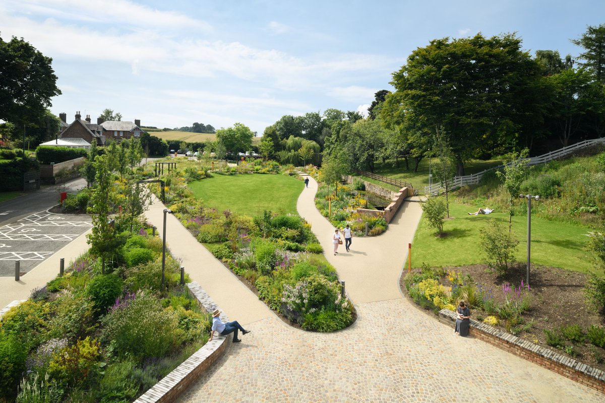 More amazing news from London - Glenkinchie Distillery has just won the #LIAwards2023 for Excellence in Small Landscape and Garden Design! Congratulations to all the team.