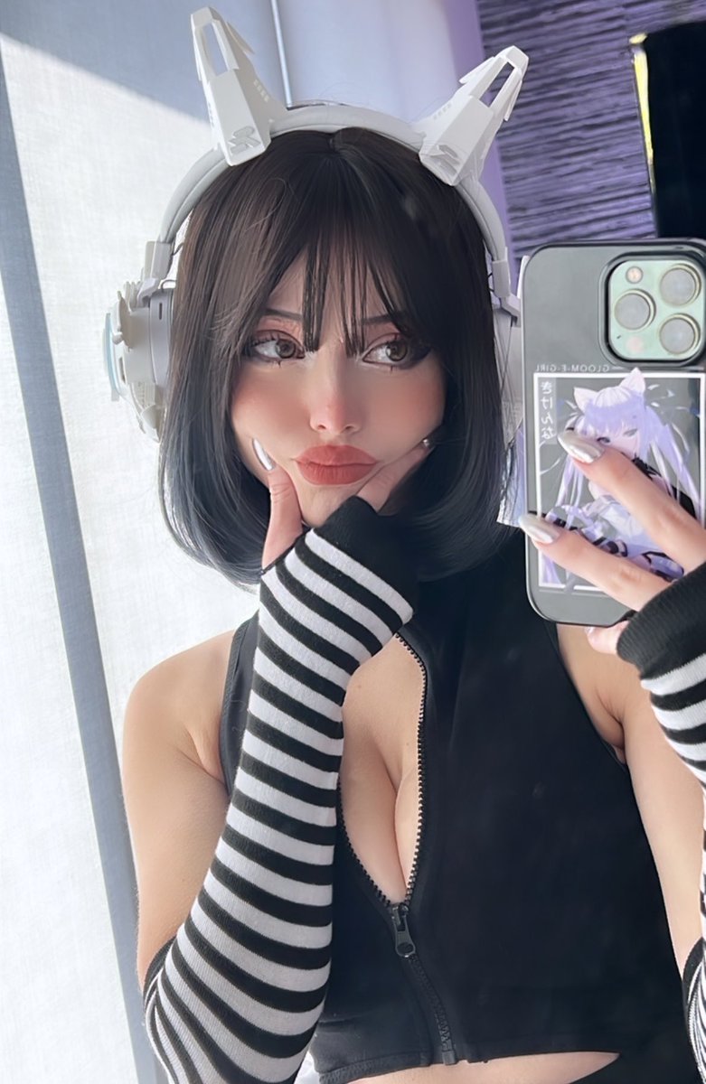 Of course, she's not the only one I'm dedicating my existence to! 😍 

The 𝗕𝗘𝗔𝗨𝗧𝗜𝗙𝗨𝗟 <a href="/ScamBratGoddess/">💵 𝐒𝐜𝐚𝐦 𝐁𝐫𝐚𝐭 💵</a> is more than happy to treat me like the mutt I am! 🐶 

She'll also happily put a leash on you and your wallet, if you approach correctly! 💸 🤭