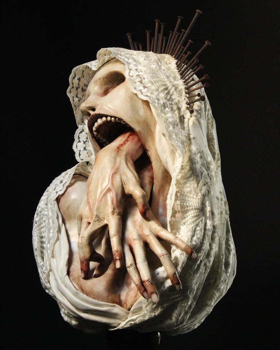 solisolsoli's tweet photo. Lamento Encarnado by Emil Melmoth https://t.co/XqYzBTjm3A