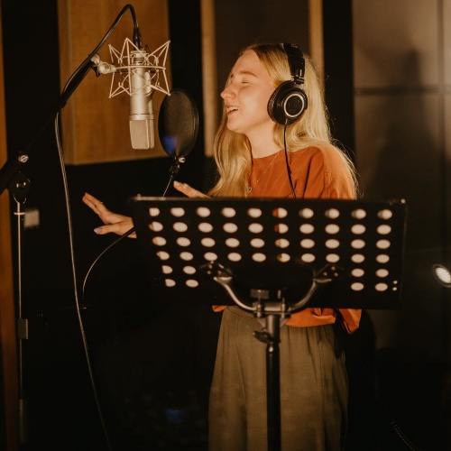 Music-News.com (@musicnewsweb) on Twitter photo Over half of musicians will conceal AI use - <a href="/piratedotcomUK/">PIRATE.COM</a> #piratedotcomUK #piratestudios dlvr.it/SyLqFw Over half of musicians will conceal AI use - <a href="/piratedotcomUK/">PIRATE.COM</a> #piratedotcomUK #piratestudios dlvr.it/SyLqFw