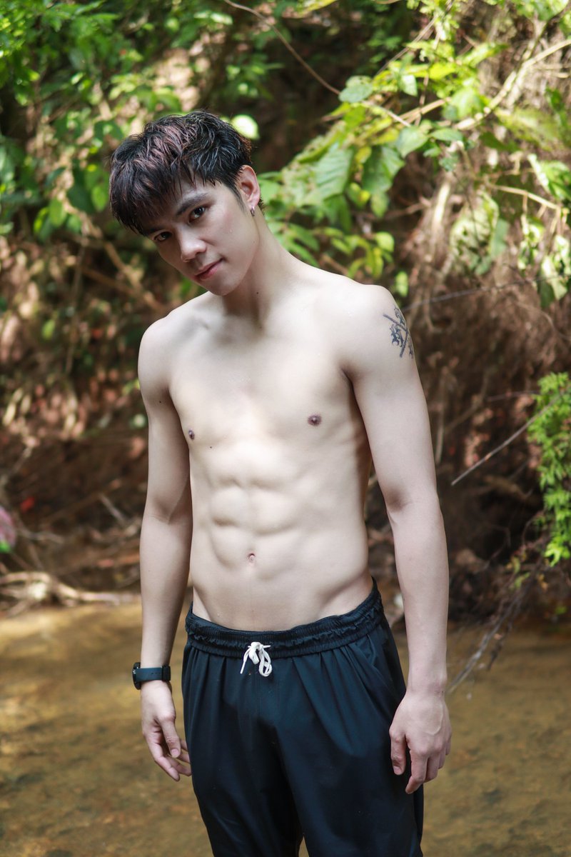 NEW ACTOR FROM ANATOMY PLEASE FOLLOW