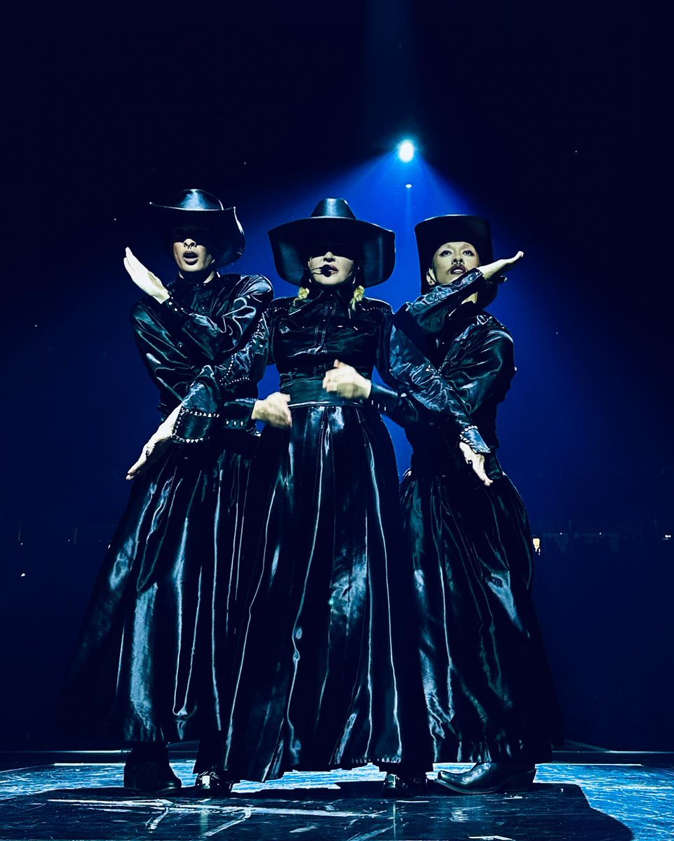Madonna's tweet photo. Thank you Barcelona 🇪🇸…………… incredible. Energy ⚡️⚡️⚡️