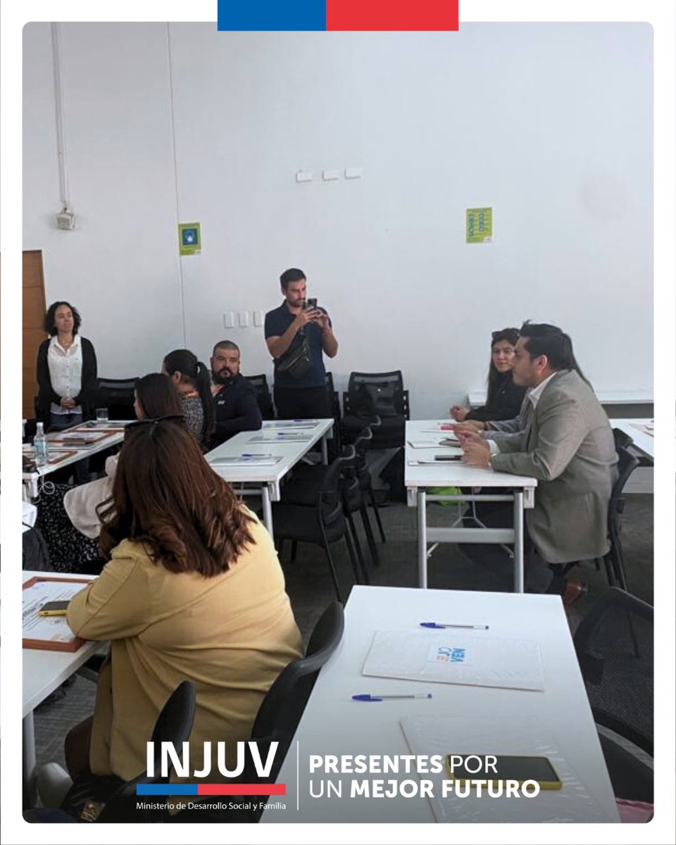 🌵 Hicimos el Encuentro Regional del Programa Compromiso Joven y la pasamos super! Nos acompañaron autoridades de atacama y jóvenes en general

Revisamos resultados de los diagnósticos de las OMJ de Caldera y Tierra Amarilla, además los certificamos y opinamos sobre juventudes❤️