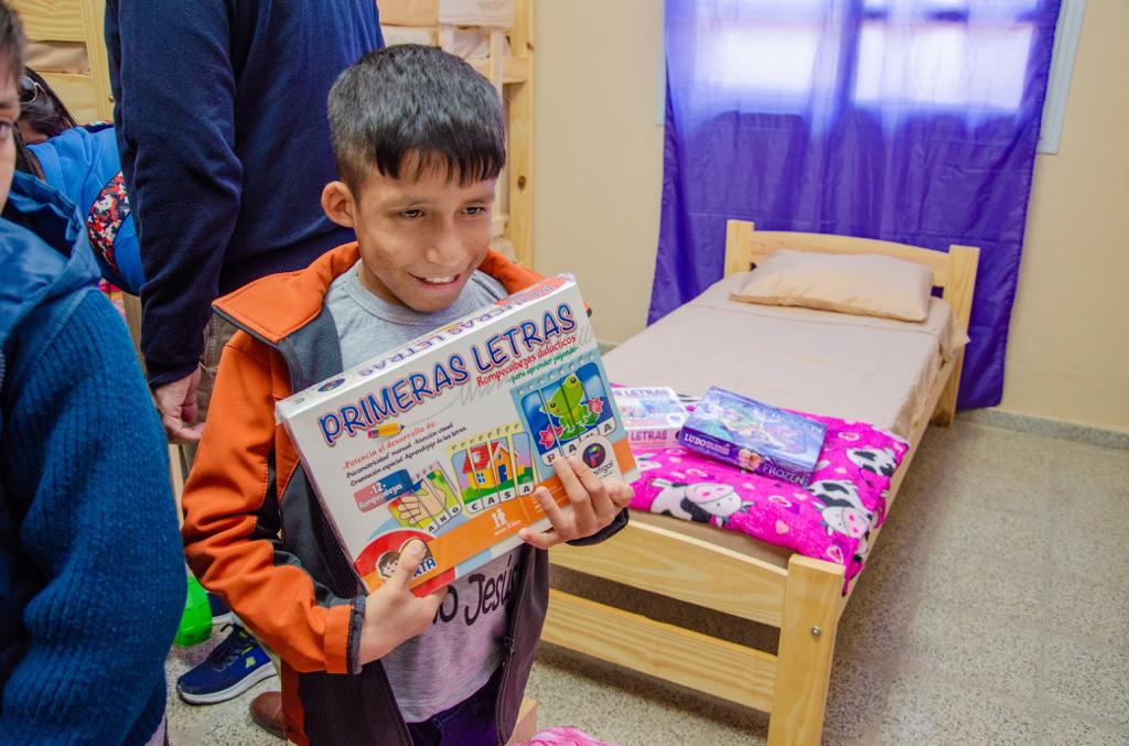 Junto a la comunidad de Charata celebramos la apertura del nuevo Espacio de Convivencia Alternativo, donde niños y niñas reciben una cobertura de calidad para garantizar el ejercicio pleno de sus derechos en un entorno saludable y seguro donde desarrollarse de manera lúdica.