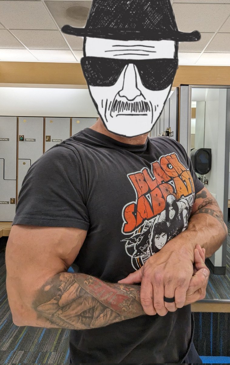 Bulk season... 6 weeks(out of 20 week bulk) in and up 10lbs to 215 with 19" arms👀.  Anyone got any solutions for tennis elbow?